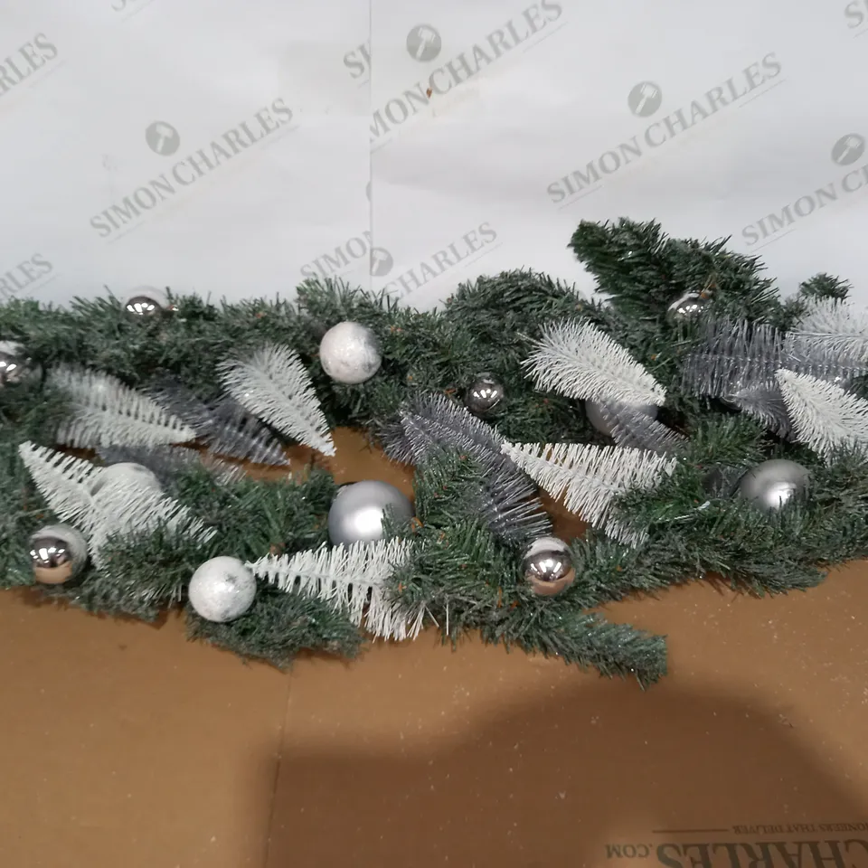 COX & COX FROSTED BUSH TREE GARLAND