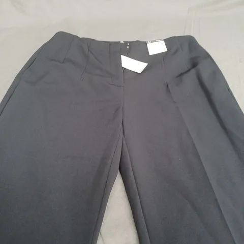 M&S TAPERED ANKLE GRAZER IN BLACK - SIZE 14