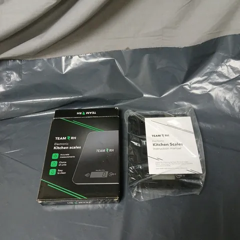 TEAM RH ELECTRONIC KITCHEN SCALES BOXED