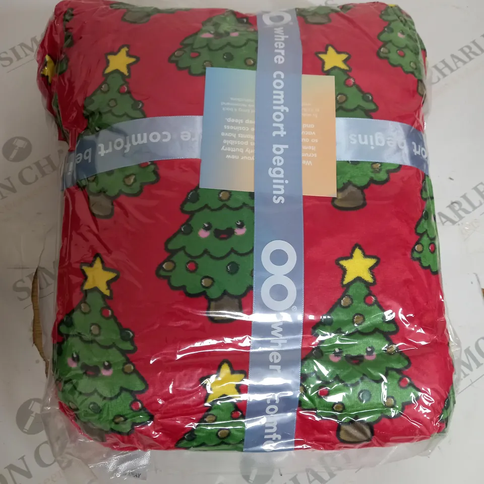 OODIE CHRISTMAS THROW 