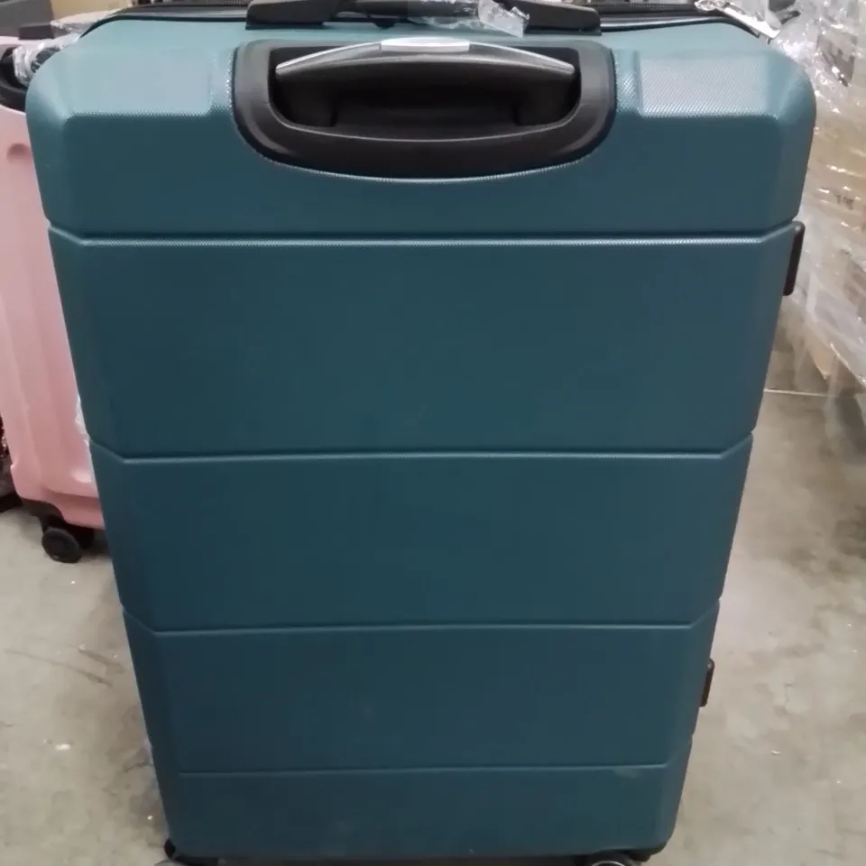 LUGG TRAVEL SUITCASE