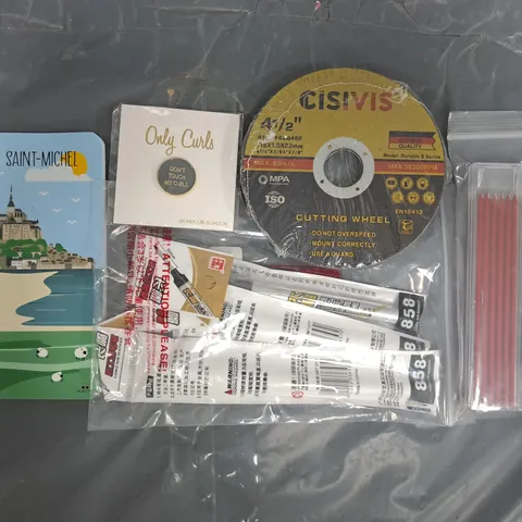 APPROXIMATELY 10 ASSORTED HOUSEHOLD ITEMS TO INCLUDE CUTTING WHEEL, NOTEBOOK, ETC