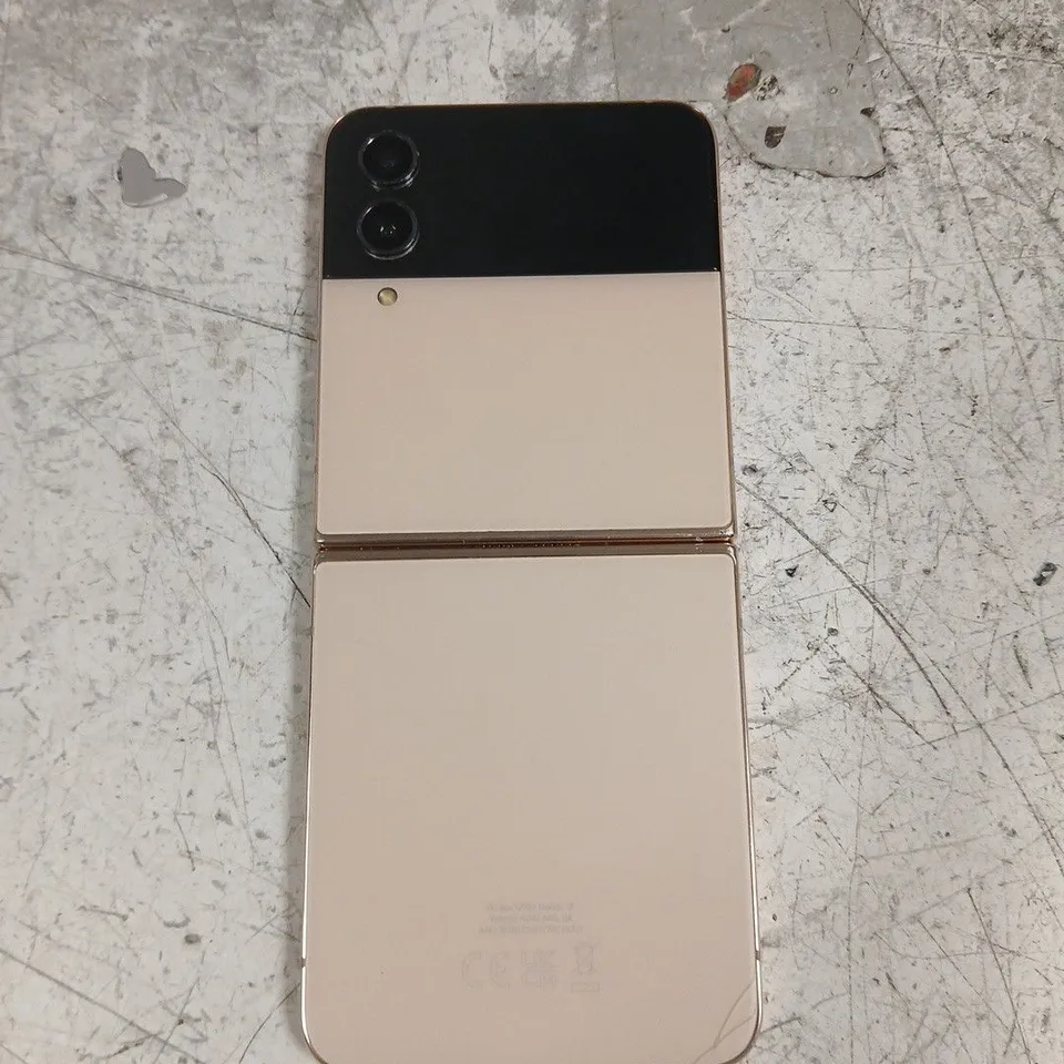 SAMSUNG GALAXY Z FLIP IN BEIGE