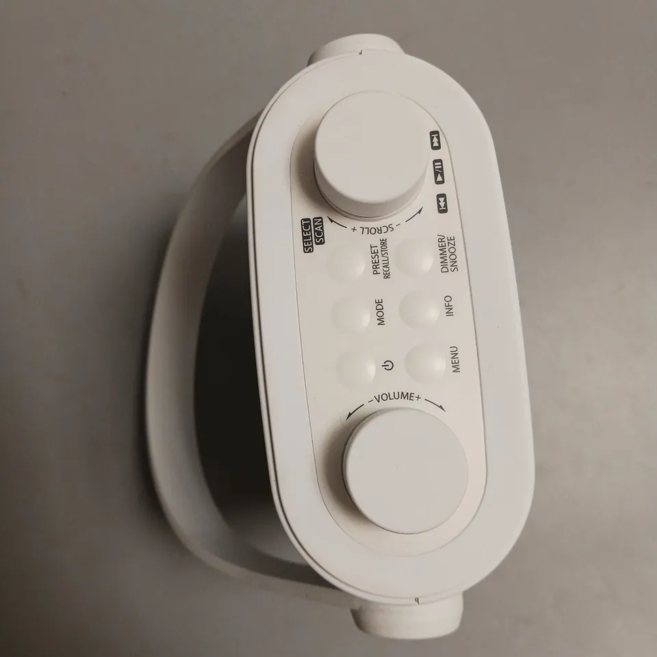 MAJORITY EVERSDEN WATER RESISTANT DAB+ RADIO BLUETOOTH ENABLED IN WHITE INCLUDES POWER ADAPTOR