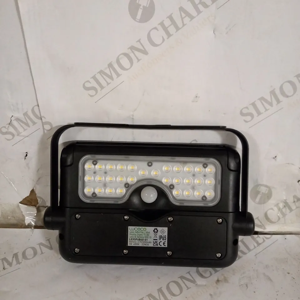 LUCECO SOLAR GUARDIAN 5W FLOODLIGHT 