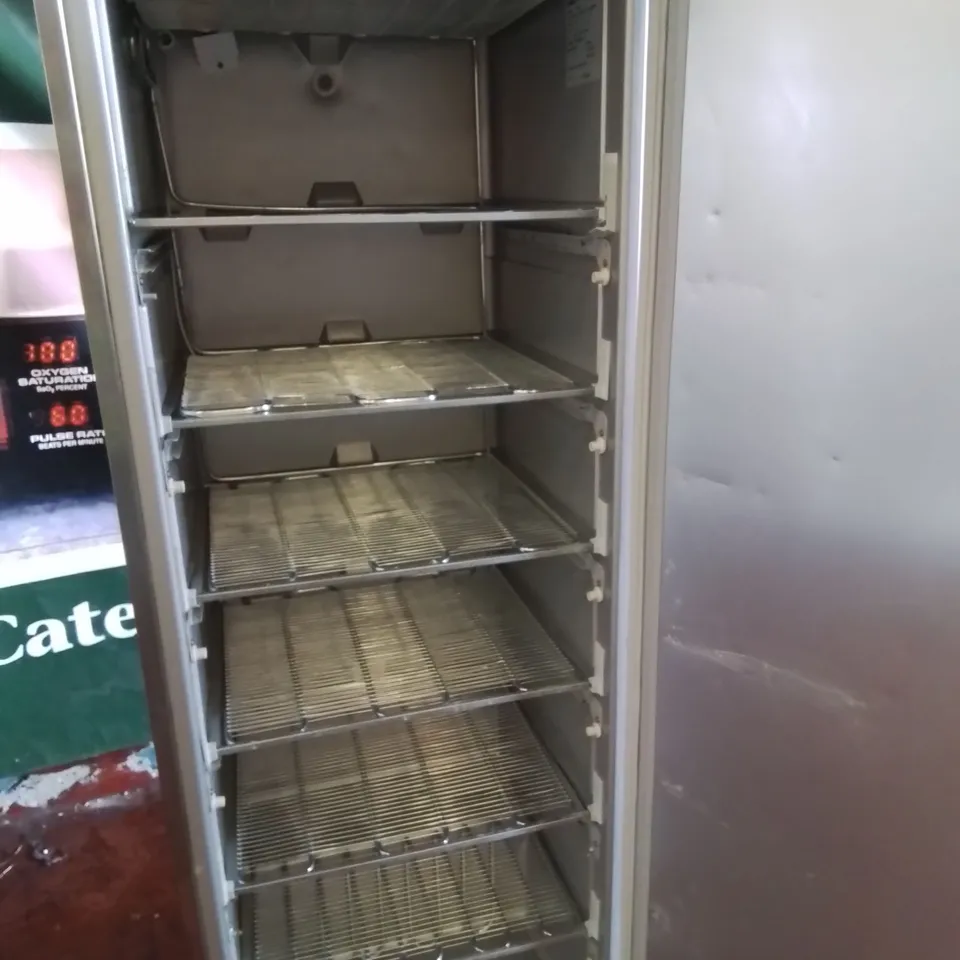 GRAM TALL COMMERCIAL FREEZER Model F400RU
