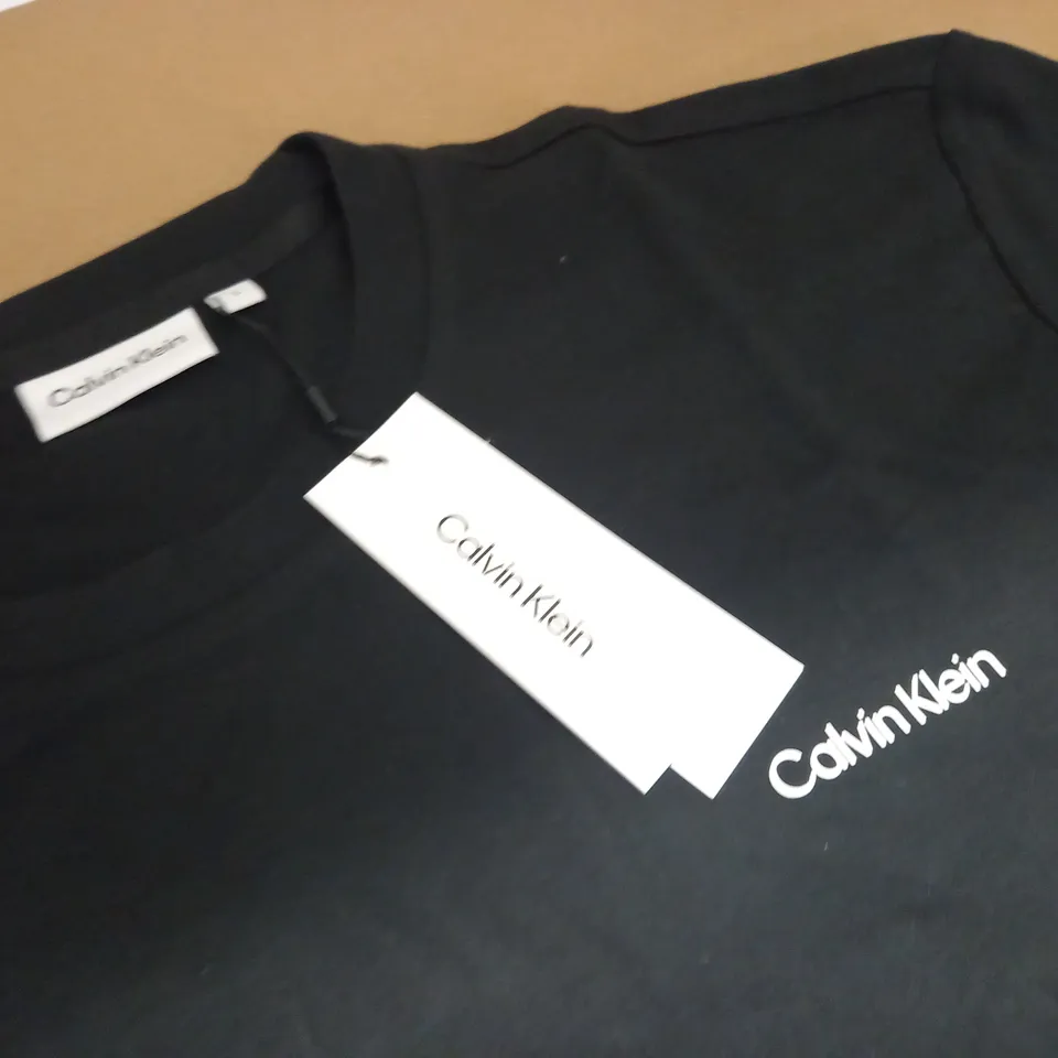 CALVIN KLEIN BLACK T-SHIRT - L