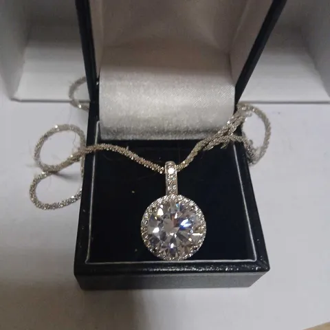 DIAMONIQUE STERLING SILVER HALO PENDANT NECKLACE WITH ROUND CLEAR STONE