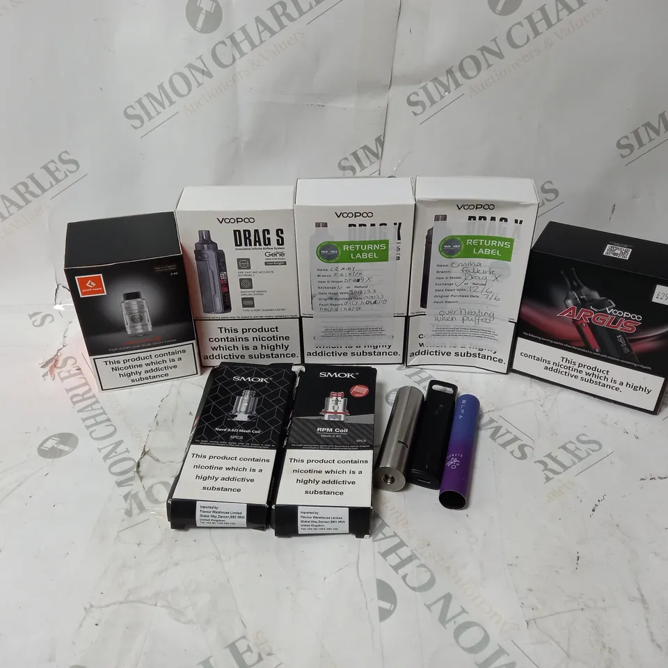 BOX OF APPROXIMATELY 10 ASSORTED E-CIG PRODUCTS TO INCLUDE GEEKVAPE, SMOK, VOOPOO 