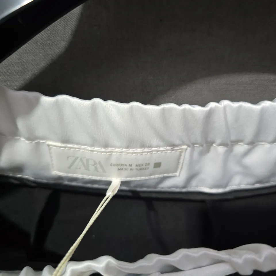 ZARA BLACK DRAWSTRING TROUSERS – SIZE M