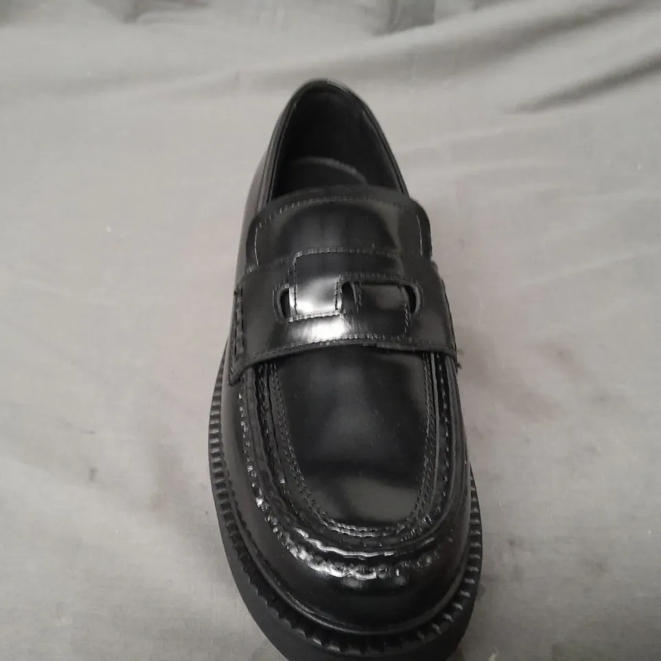 BOXED PAIR OF SHOES & OTHER STORIES LOAFERS IN BLACK EU SIZE 39