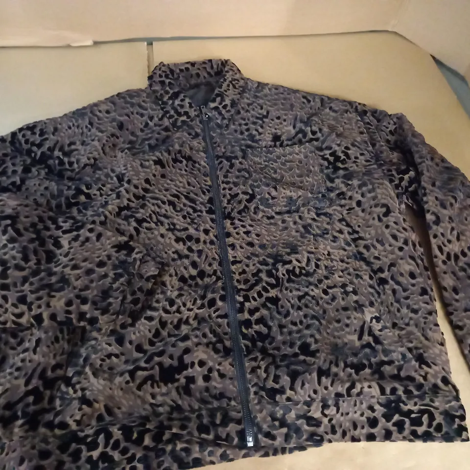 ASOS DESIGN BROWN ANIMAL PATTERN ZIP THROUGH JACKET - L