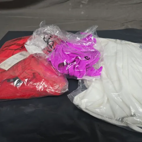 BOX OF APROX 20 ASSORTED ITEMS OF CLOTHING IN VARIOUS SIZES, STYLES AND COLOURS - COLLECTION ONLY