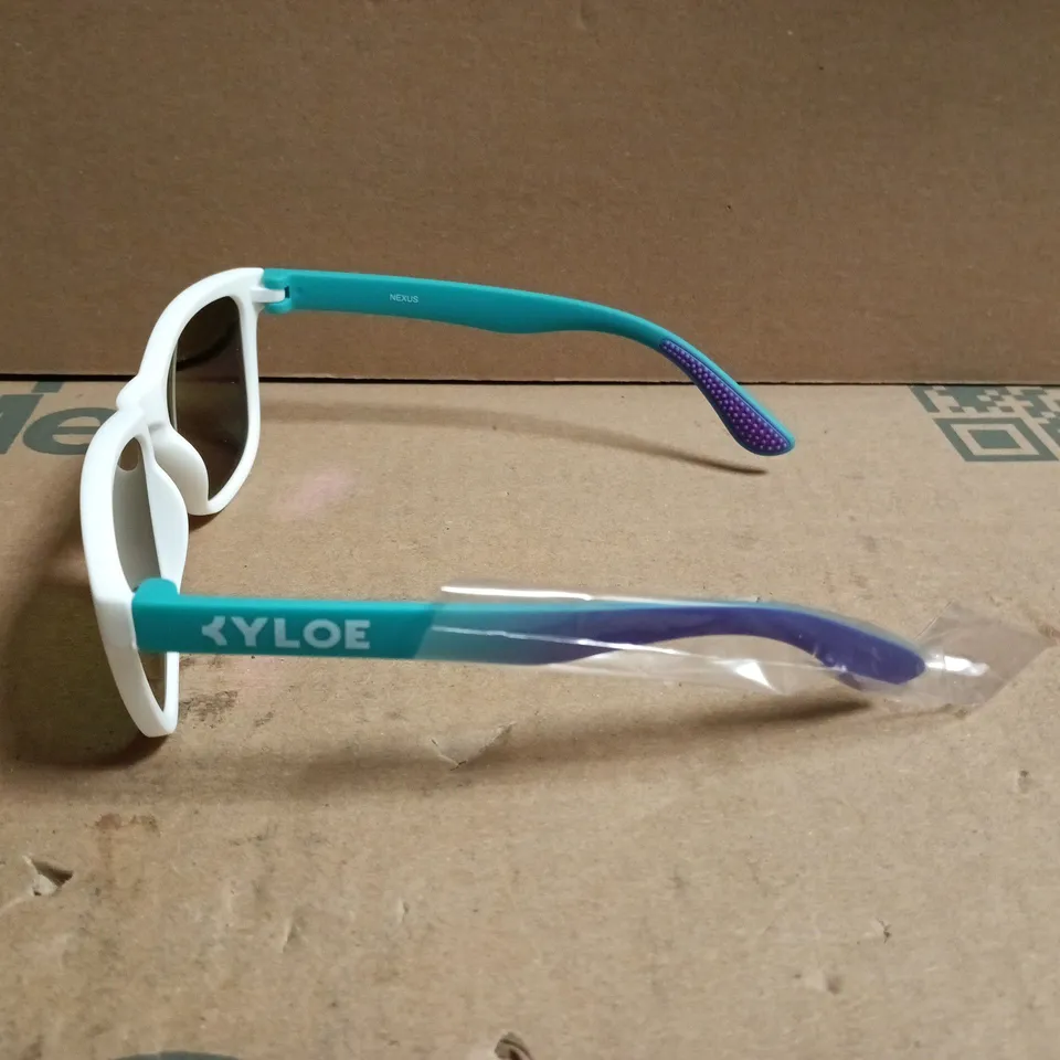 BOXED KYLOE NEXUS ULTRA LENSES GLASSES IN WHITE GRADIENT