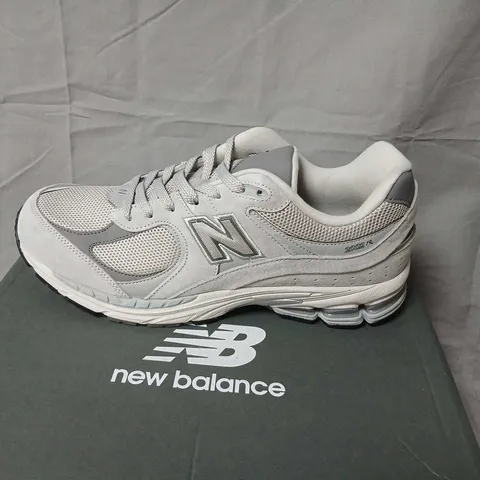 NEW BALANCE ML2002RO 2002R SNEAKERS – MEN’S, US 10.5 / UK 10