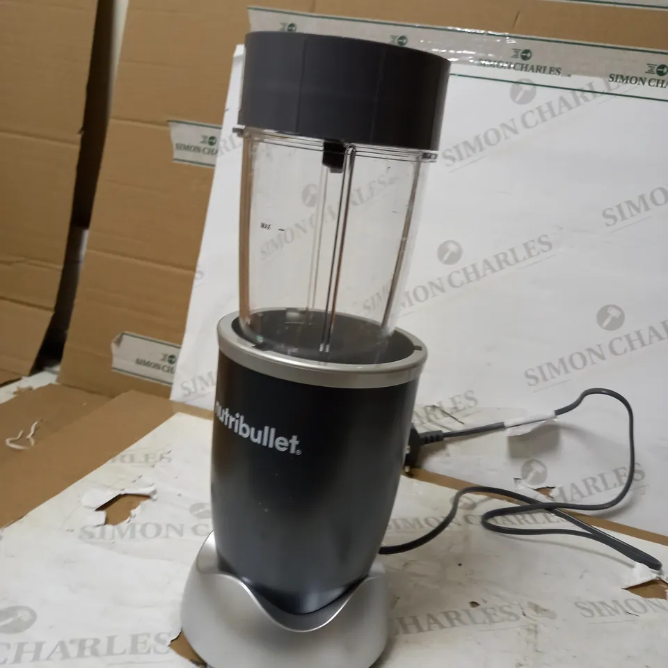 NUTRIBULLET 600 SERIES - NUTRIENT EXTRACTOR HIGH SPEED BLENDER