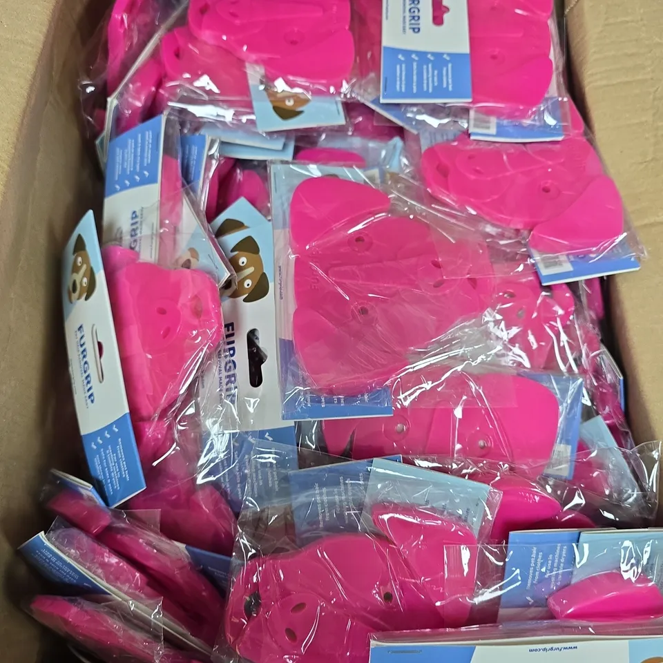 APPROXIMATELY 170 FURGRIP LAUNDRY PET HAIR REMOVERS - DOG