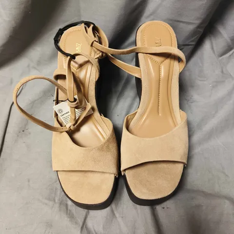 ZARA WOMEN'S BEIGE SUEDE WEDGE SANDALS- SIZE 39
