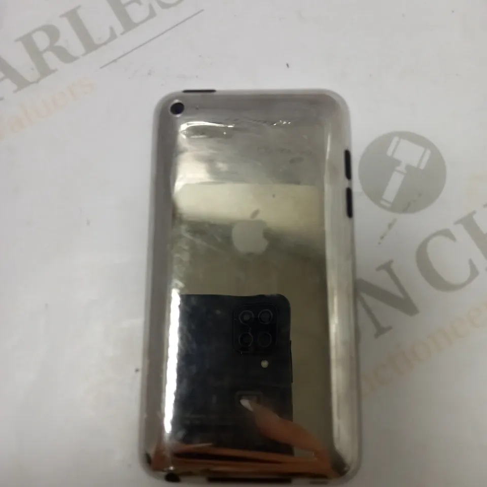 IPOD TOUCH 4TH GEN