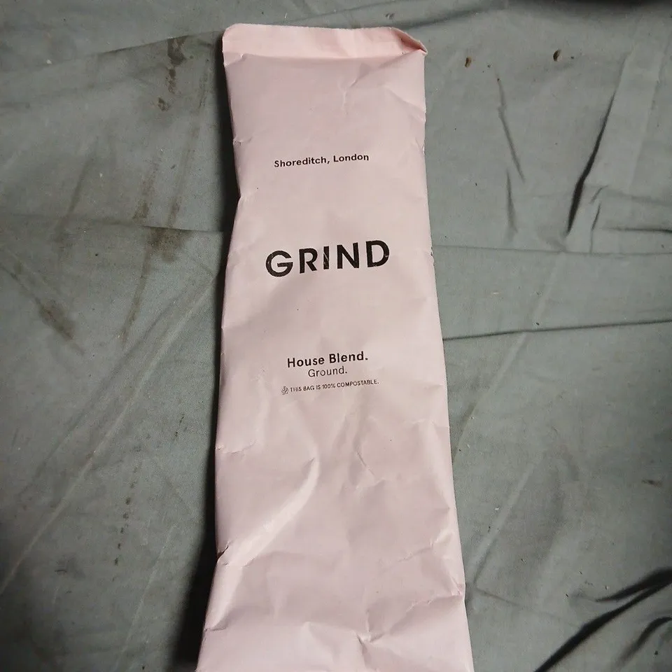 APPROXIMATELY 12 ASSORTED FOOD ITEMS INCLUDING GRIND GROUND COFFEE , SIMPLY COOK CURRY KIT AND GRIND COFFEE COLD BREW