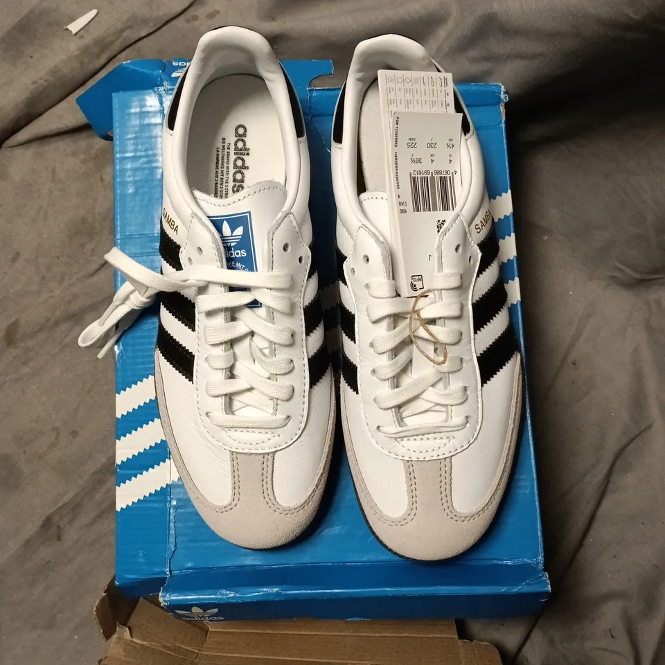 ADIDAS SAMBA OG J SNEAKERS – WHITE/BLACK, GUM SOLE, UK 4 (US 4.5) – BOXED