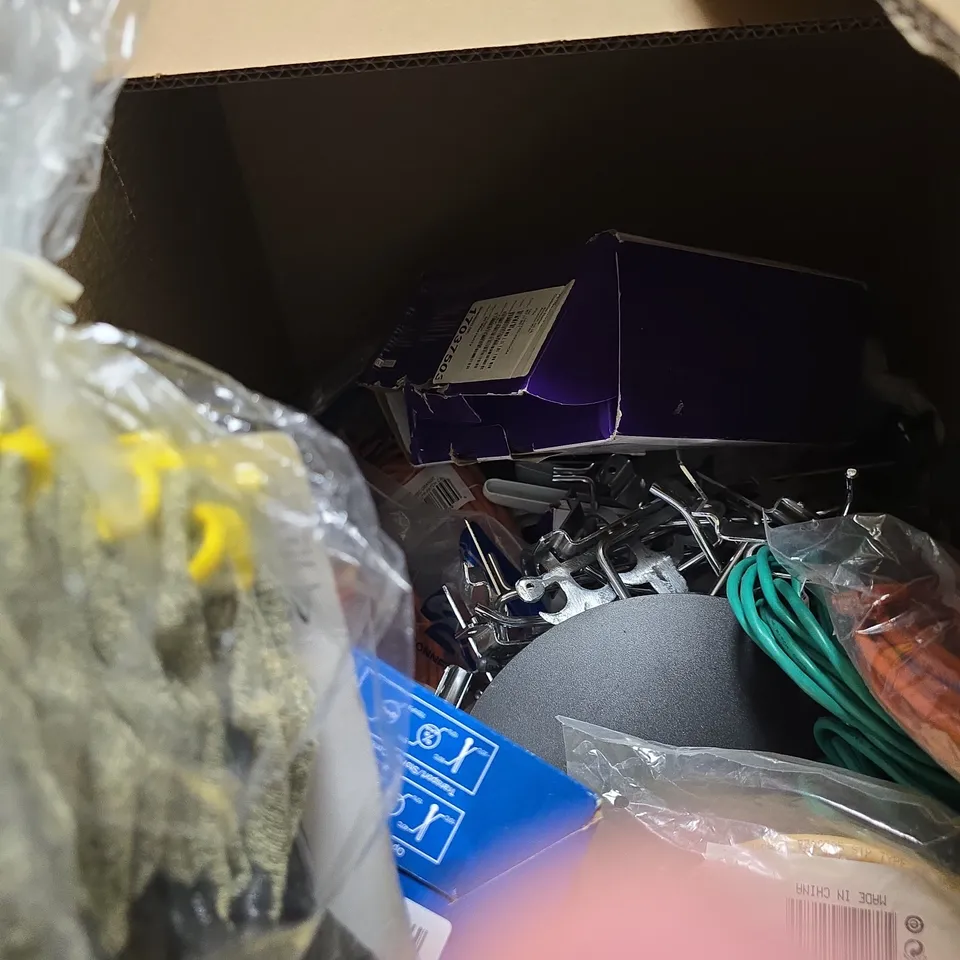 BOX OF APPROXIMATELY 15 ASSORTED ITEMS INCLUDING AND BLOOD PRESSURE MONITOR AND HYFLEX SAFETY GLOVES