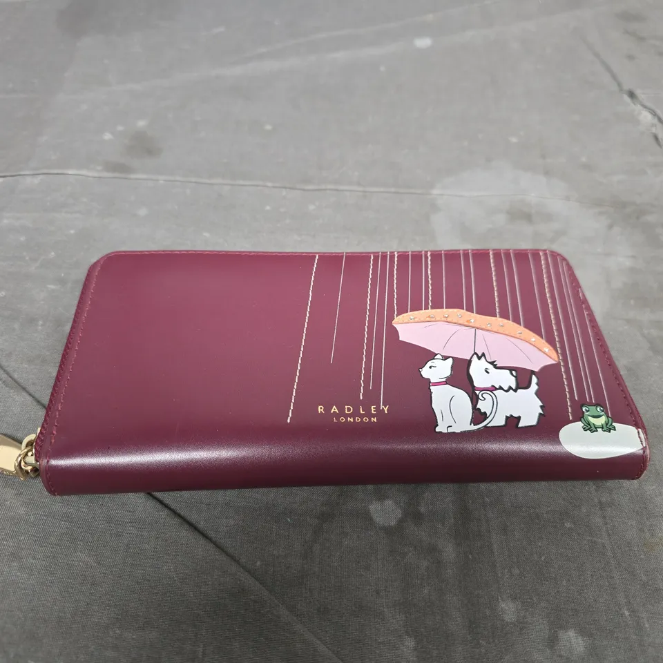 RADLEY LONDON WALLET & FOLDING UMBRELLA SET – MAROON
