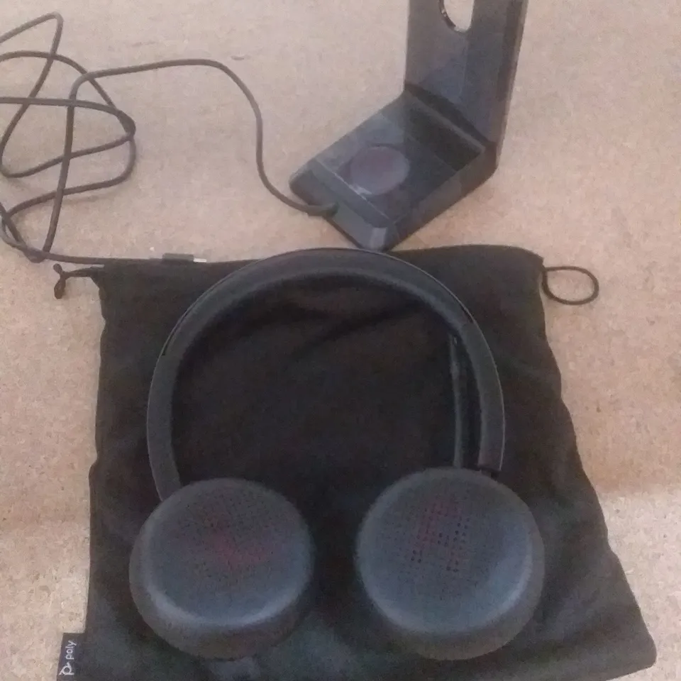 BOXED POLY VOYAGER 4320 UC HEADPHONES WITH STAND