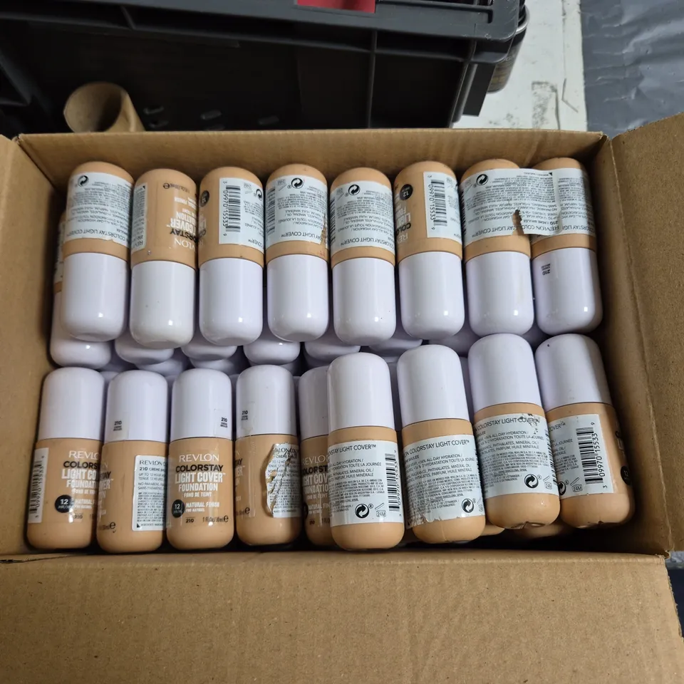 LOT OF APPROXIMATELY 65 REVLON COLOURSTAY LIGHT COVER 30ML FOUNDATIONS - 210 CRÈME BRULEE