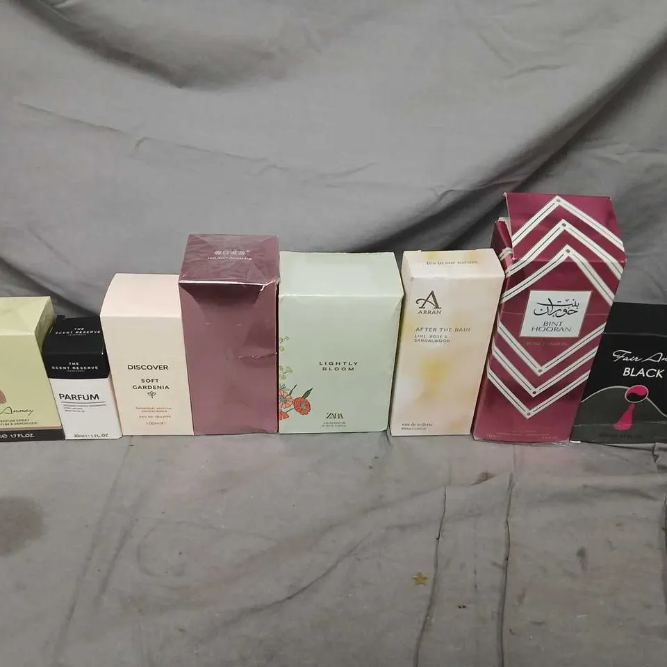 APPROXIMATELY 8 ASSORTED BOXED FRAFRANCES TO INCLUDE; AVON, THE SCENT RESERVE, ARRAN AND ZARA
