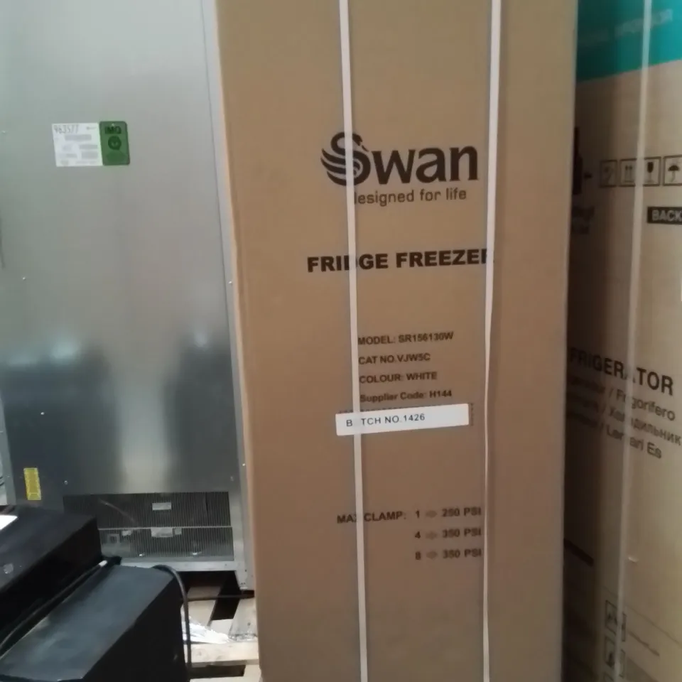BOXED SWAN 50/50 FRIDGE FREEZER IN WHITE WITH WATER DISPENSER 