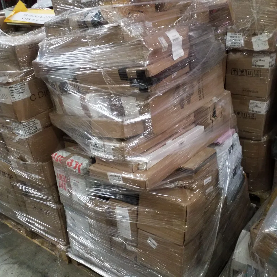 PALLET CONTAINING ASSORTED PRODUCTS INCLUDING DOG PLAYPEN & SHOWER CADDY