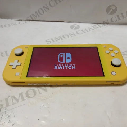 NINTENDO SWITCH LITE YELLOW