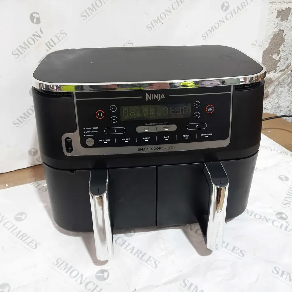 BOXED NINJA FOODI MAX DUAL ZONE 9.5L AIR FRYER AF451UK