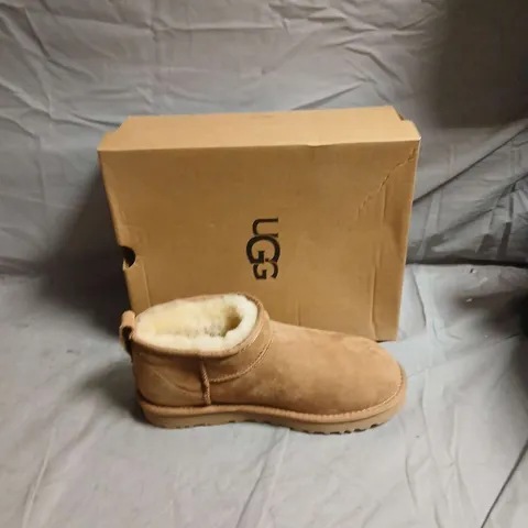 UGG SUEDE BOOT WITH SHEARLING – LIGHT TAN - SIZE UK 6 