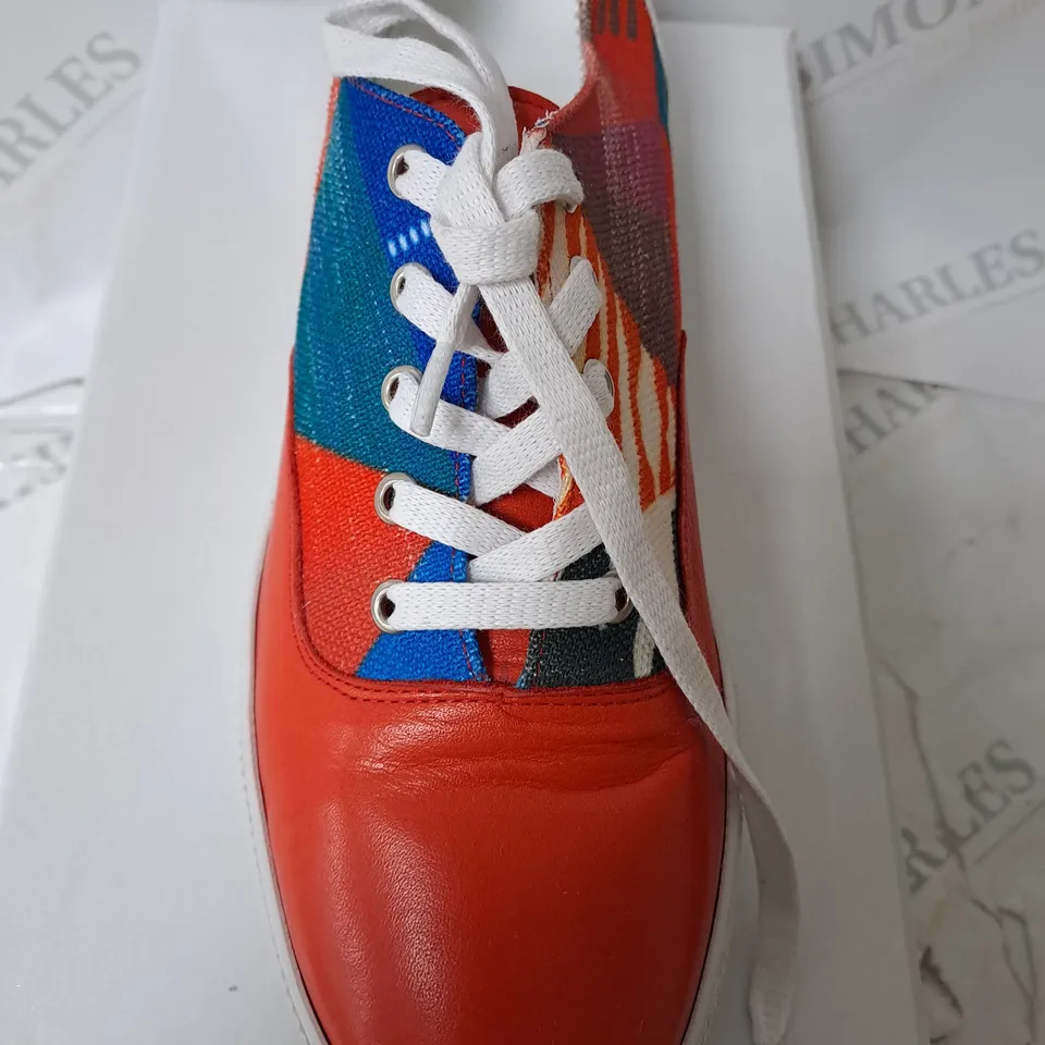 BOXED ADESSO TRAINER'S IN RED SIZE 7