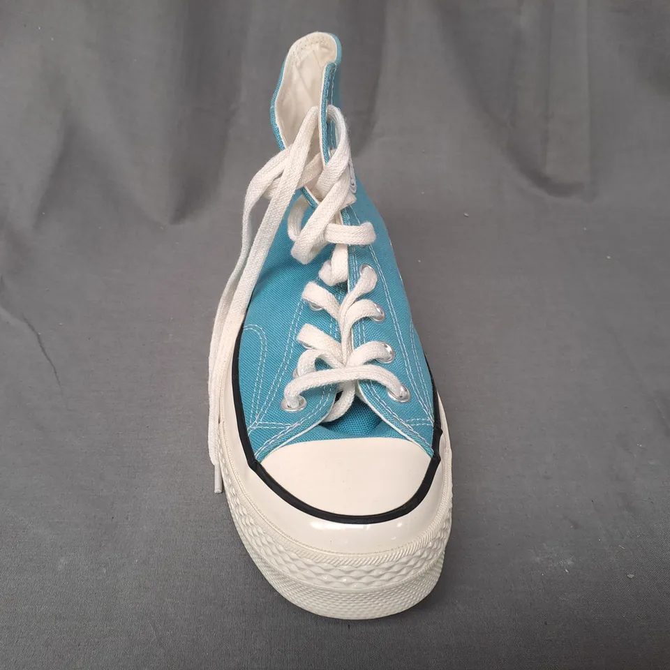PAIR OF CONVERSE ALL STAR CANVAS SHOES IN BLUE UK SIZE 8