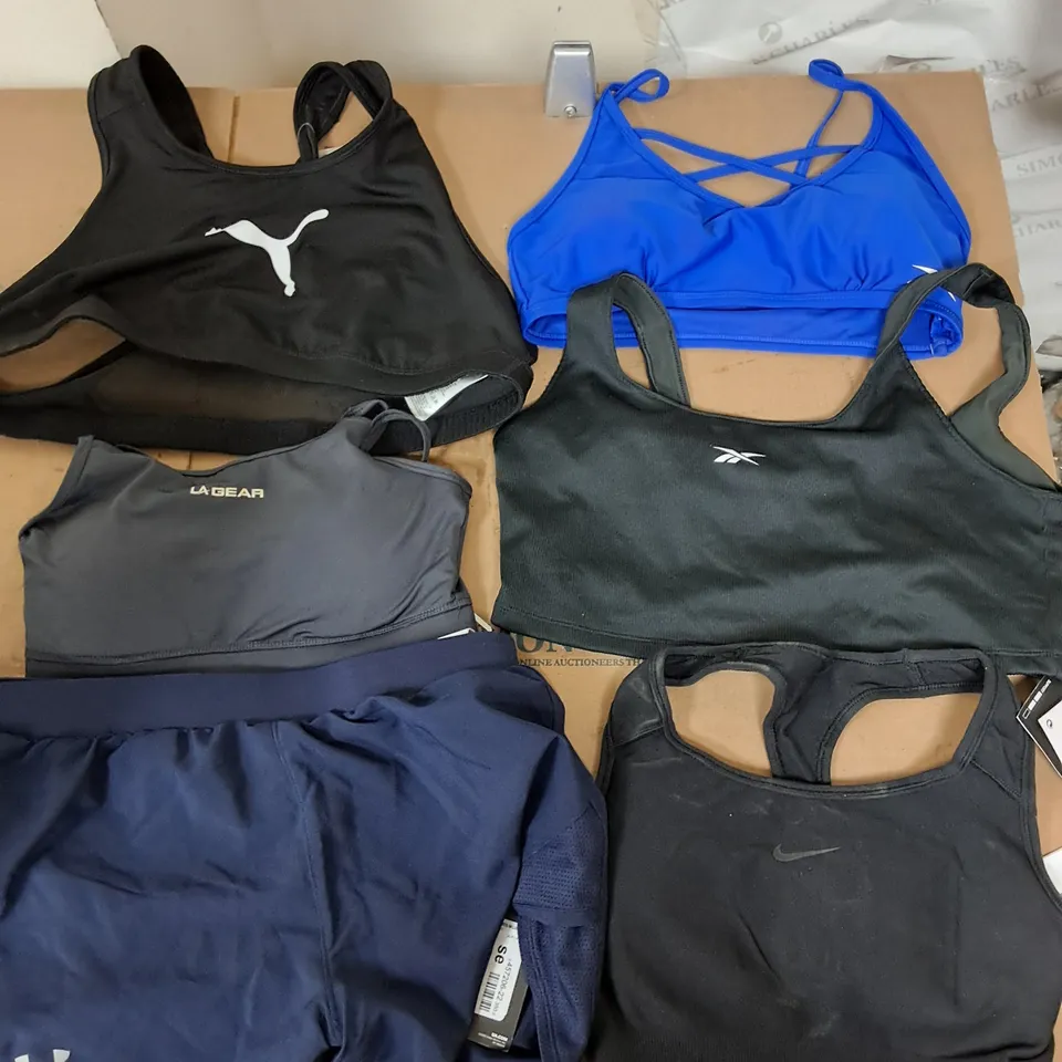 APPROXIMATELY 12 ASSORTED PIECES OF FEMALE GYM WEAR TO INCLUDE SPORTS BRAS IN VARIOUS SIZES AND STYLES 