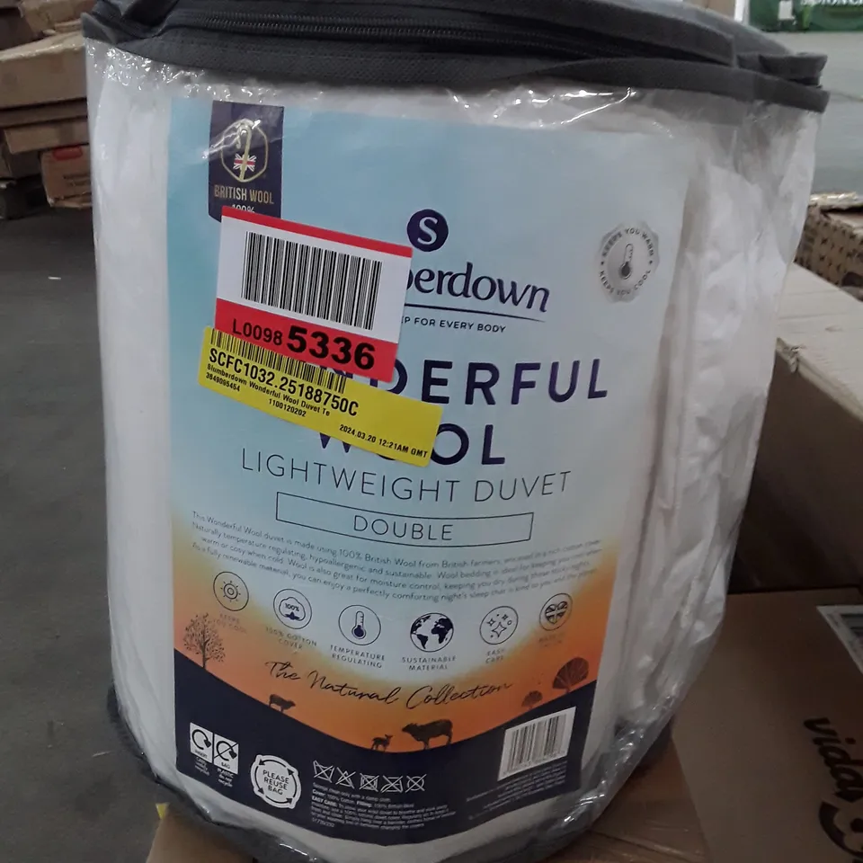 BAGGED SLUMBERDOWN WONDERFUL WOOL MEDIUM WEIGHT DUVET // SIZE: DOUBLE