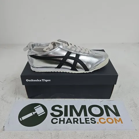 BOXED PAIR OF ONITSUKA TIGER MEXICO 66 PURE SILVER/BLACK - UK 7