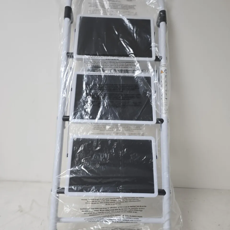 3 STEP FOLDABLE STEP LADDER