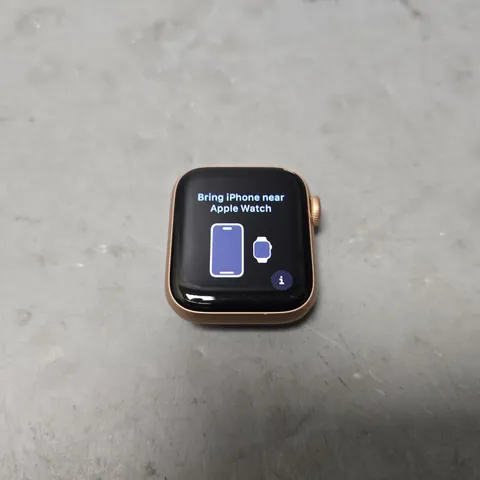 APPLE WATCH SE IN ROSE GOLD 