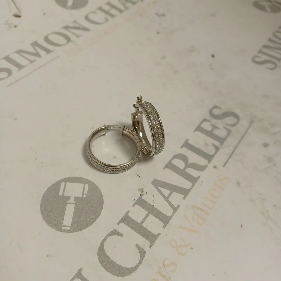 FAITH AND BROWN CATWALK STERLING SILVER STARDUST HOOPED EARRING. 
