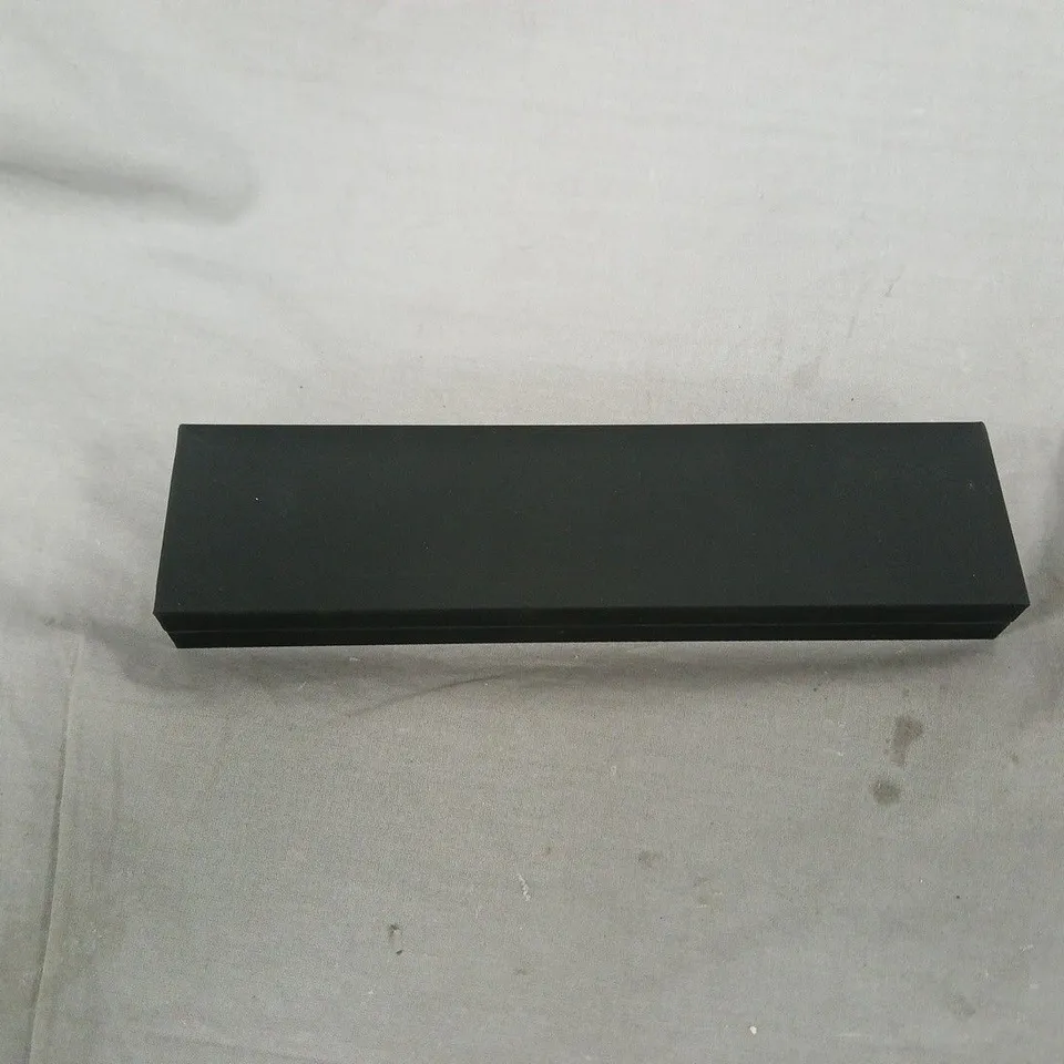 STERLING SILVER AND 9CT GOLD PLATE NECKLACE IN BLACK CASE RRP £9.99