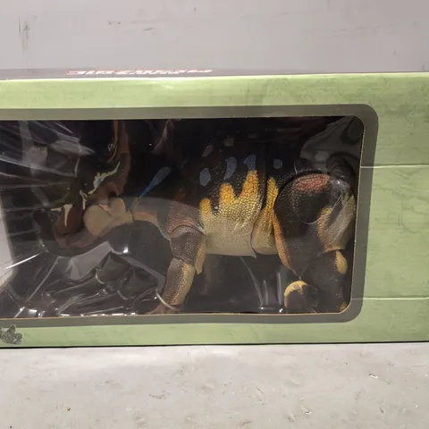 BOXED BEASTS OF THE MESOZDIC DINOSAUR