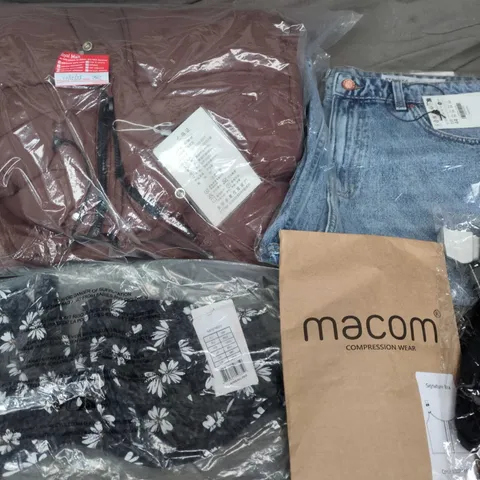 APPROXIMATELY 25 ASSORTED CLOTHING ITEMS IN VARIOUS SIZES, STYLES & COLOURS TO INCLUDE BRANDS SUCH AS MACOM, BERSHKA, ELOMI, ETC - COLLECTION ONLY