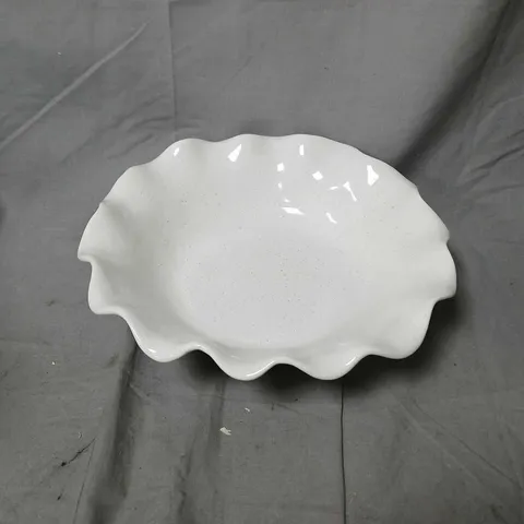 M&S WHITE CERAMIC SCALLOPED-EDGE BOWL – DECORATIVE DISH