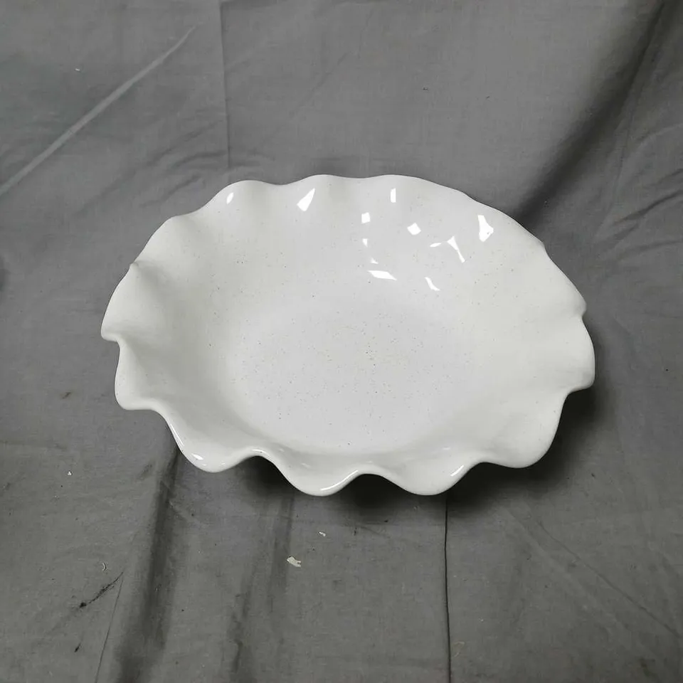 M&S WHITE CERAMIC SCALLOPED-EDGE BOWL – DECORATIVE DISH