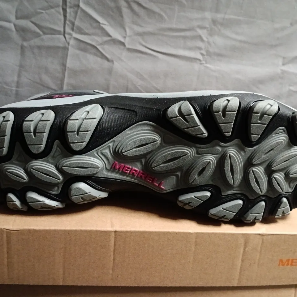 BOXED PAIR OF MERRELL HIKING BOOTS – UK SIZE 8
