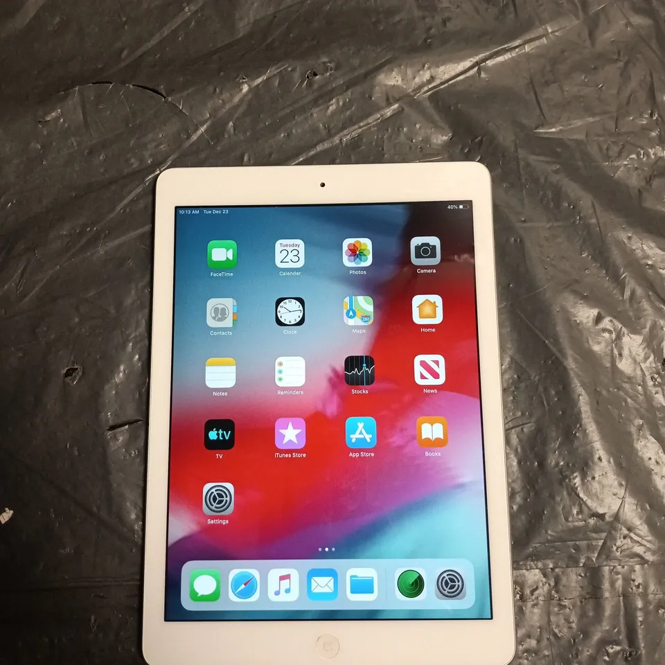 APPLE IPAD AIR 16GB WHITE TABLET